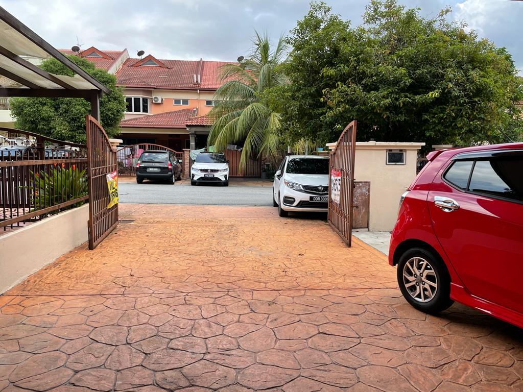 Double Storey Terrace Jalan Kristal Seksyen 7