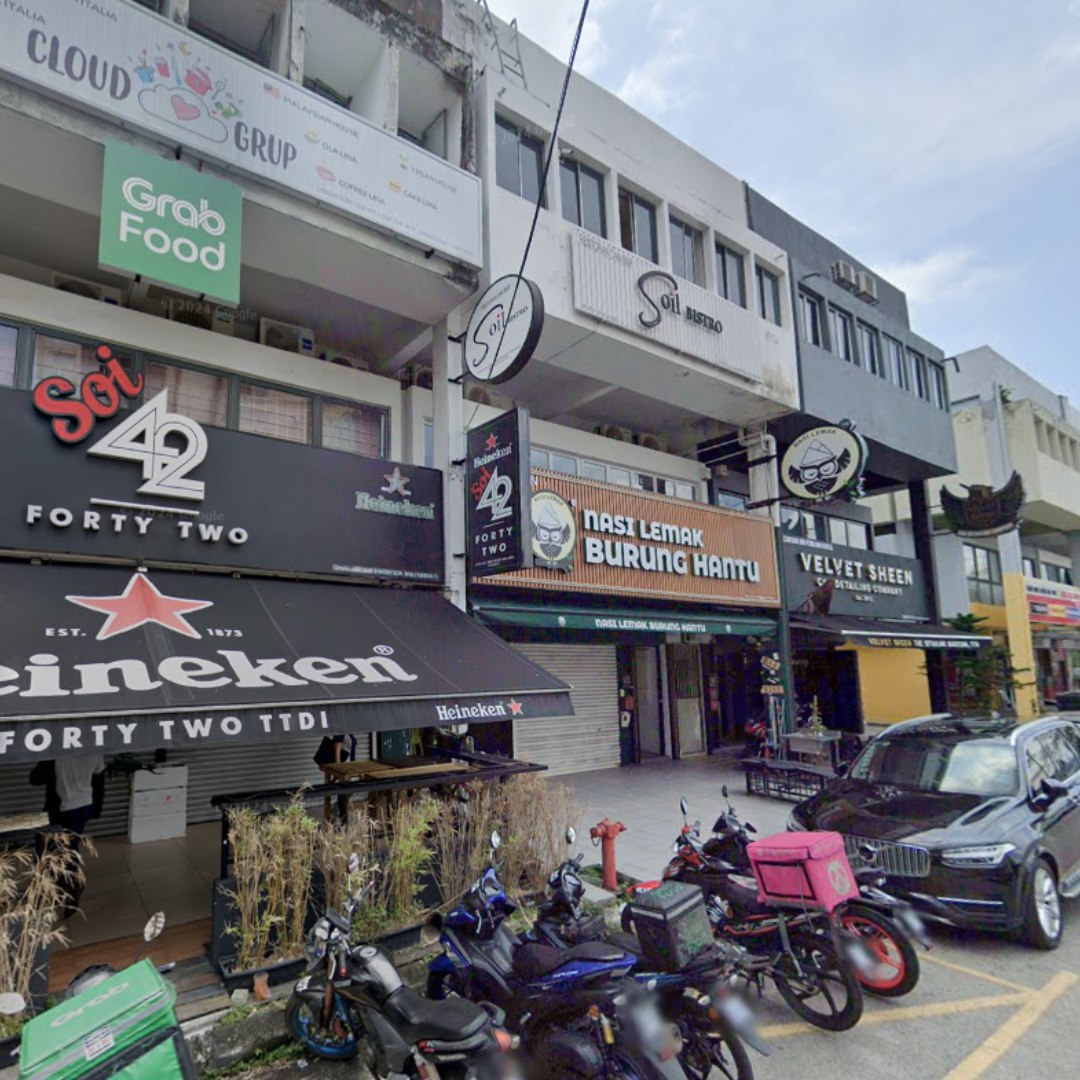 2 adjoined Shop Tama ...