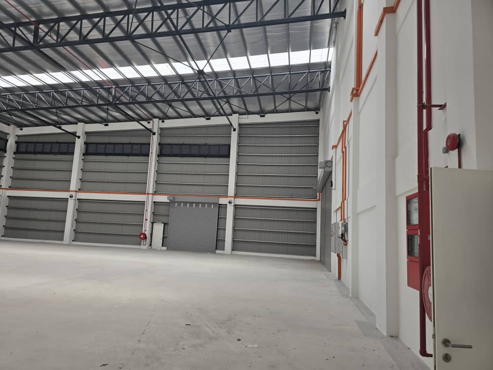 2610 4827 Factory Elmina Business Park by Emily - photo 7