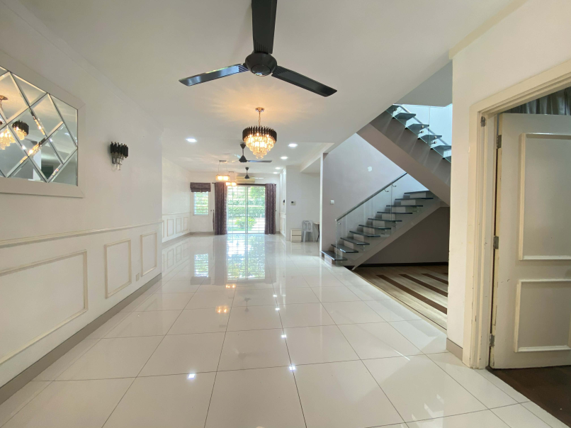 2602 Aqua Villa Townhouse Sek 7 Shah Alam by Emily - photo 1