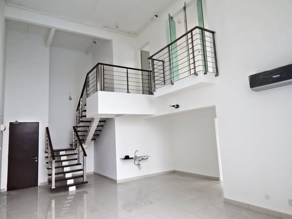 2608 4618 Plaza Azalea Duplex Sek 14 by Emily