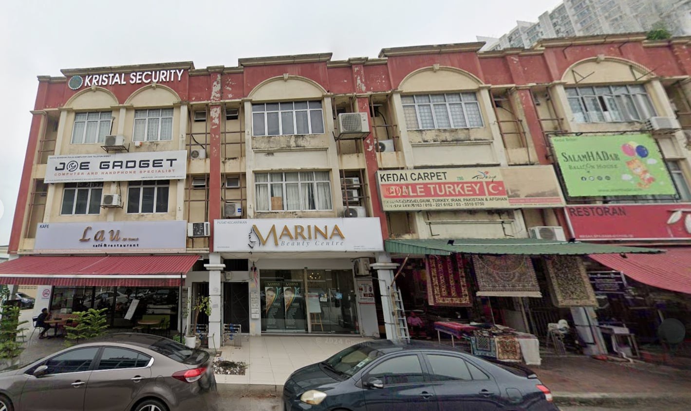 2608 4651 Corner Shop Seksyen 13 by Emily - photo 5
