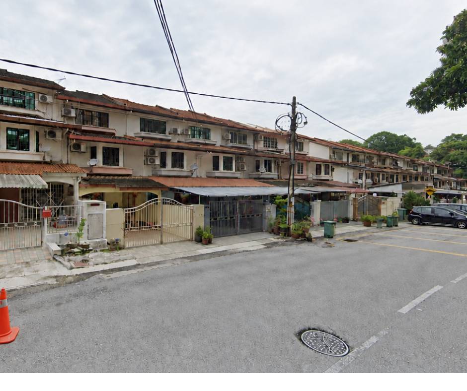 2610 Tmn Sri Sinar Segambut House by Emily