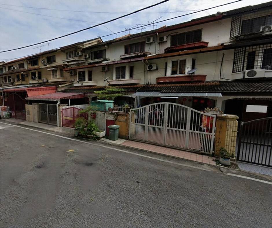 2610 Tmn Sri Sinar Segambut House by Emily - photo 8