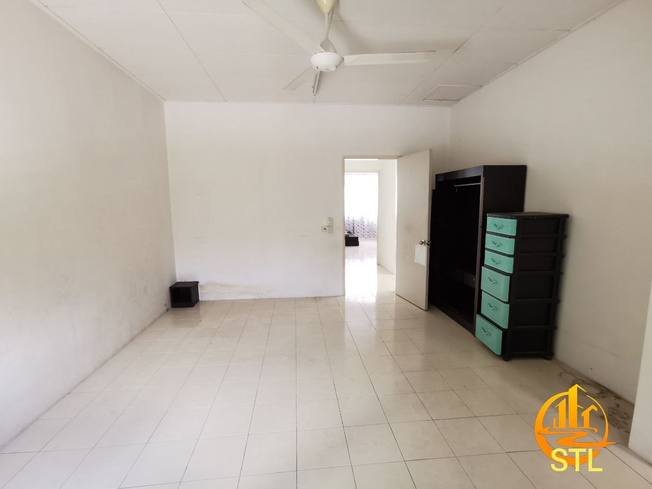 BELOW MARKET, Setia Alam 2sty House - photo 5