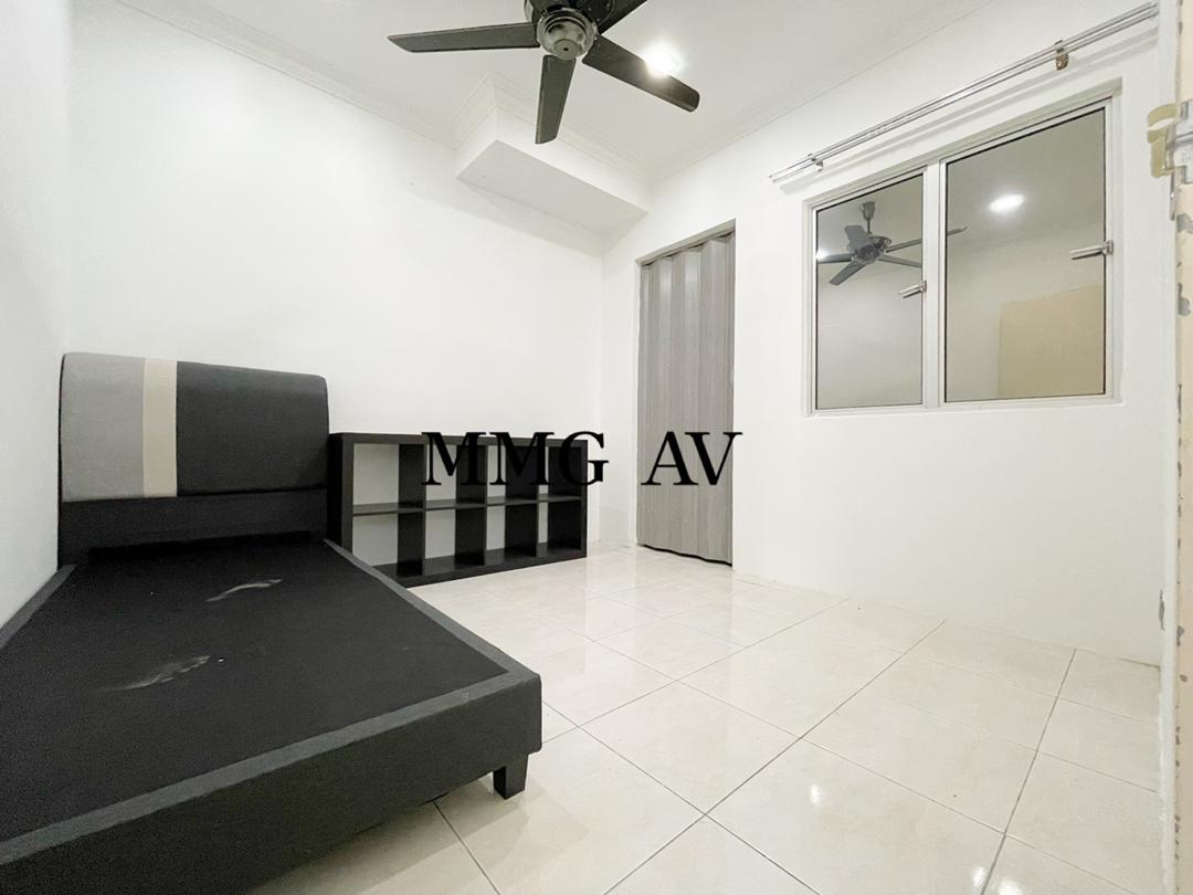 Below 120K, Setia Alam Renovated Corner Lot - photo 5