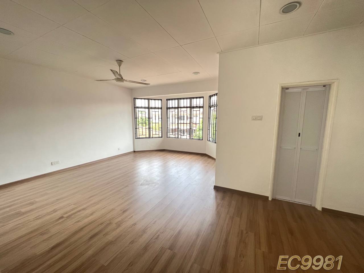 Bandar Botanic 22X75 Renovated - photo 8