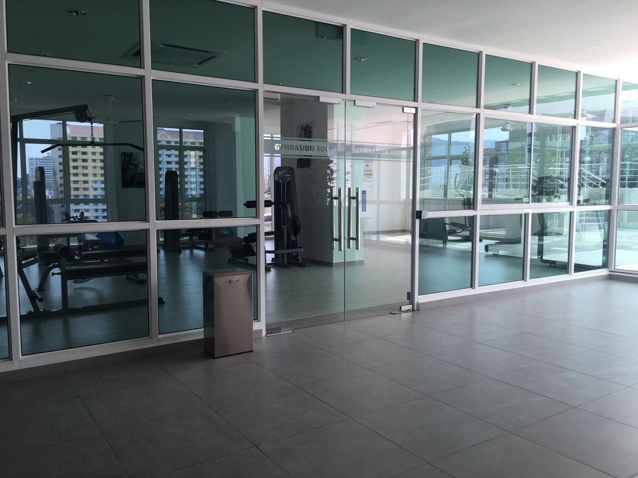 Straits Garden 1323sf 3 car park - photo 4