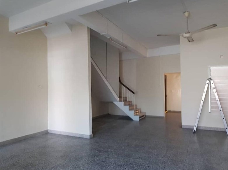 2 STY TERRACE 1400SF CONCRETE FLOOR at THATON - photo 2