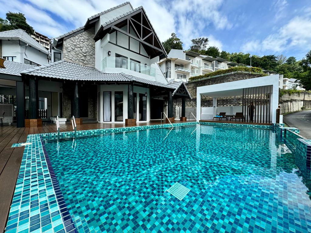 2 STY BUNGALOW NEWLY REFURBISHED at HILLSIDE - photo 2