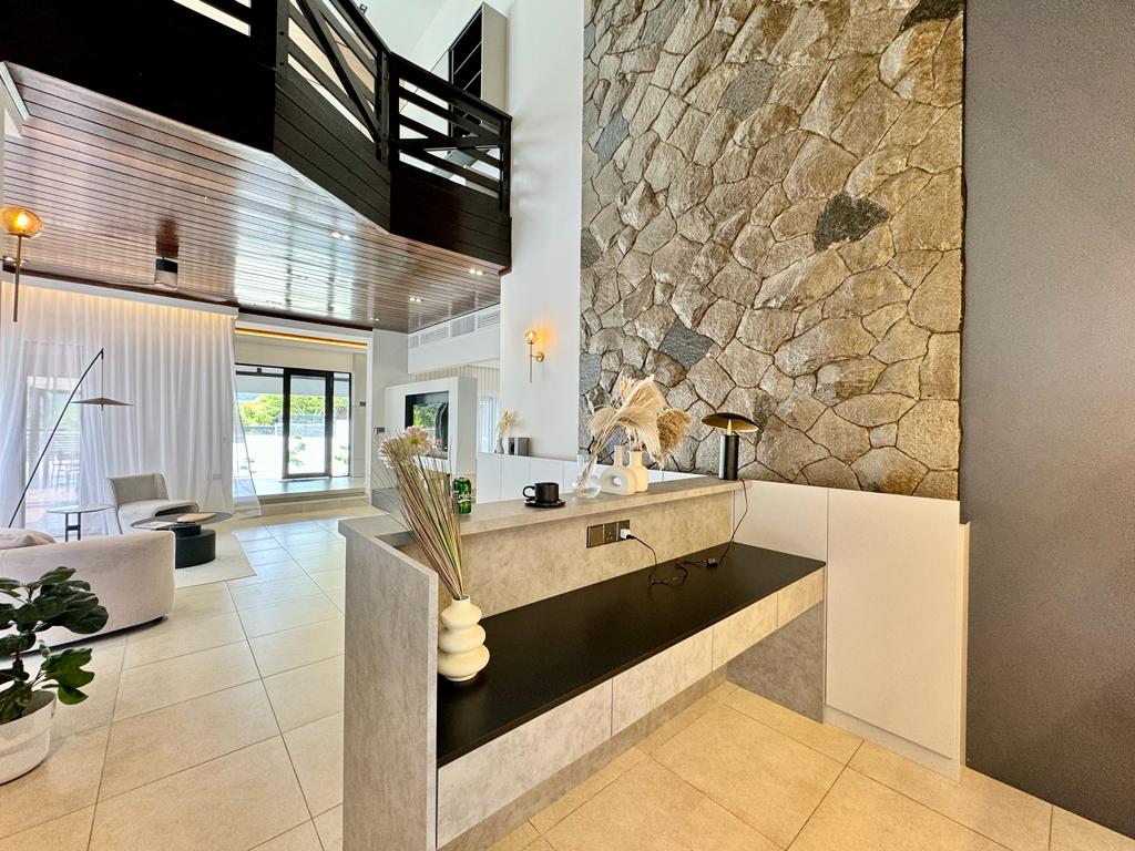 2 STY BUNGALOW NEWLY REFURBISHED at HILLSIDE - photo 4