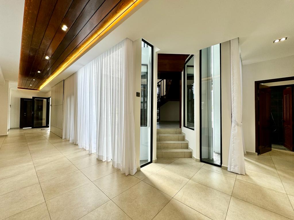 2 STY BUNGALOW NEWLY REFURBISHED at HILLSIDE - photo 9