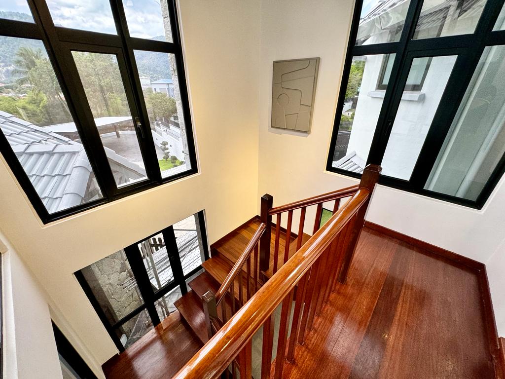 2 STY BUNGALOW NEWLY REFURBISHED at HILLSIDE - photo 12