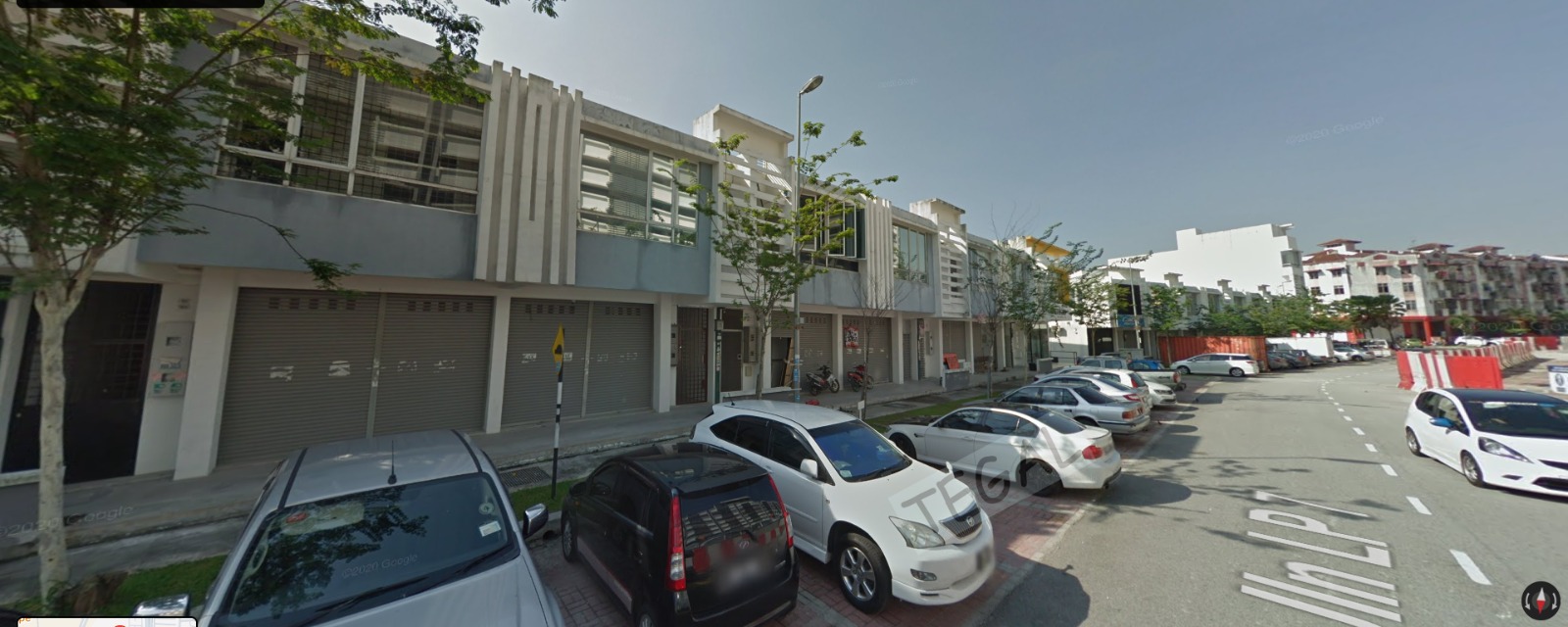 Alex Kinrara Uptown  ...