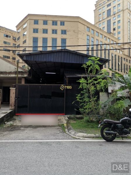 Eric Kampung Baru Hi ...