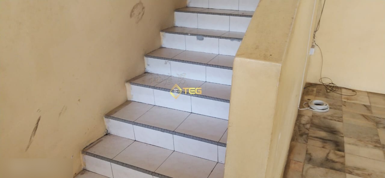 Eric Kampung Batu Belah 2 n Half Sty House NonBumi - photo 3