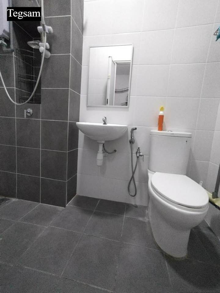 Sam Setia Permai 1 2sty House in Good Condition - photo 3