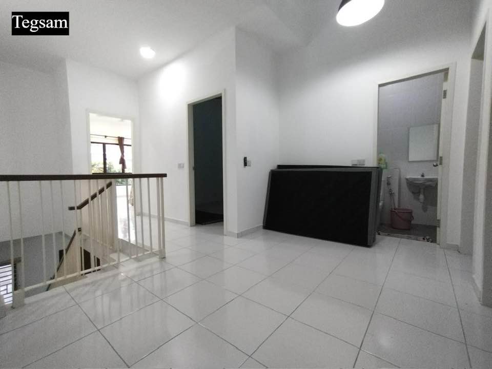 Sam Setia Permai 1 2sty House in Good Condition - photo 8