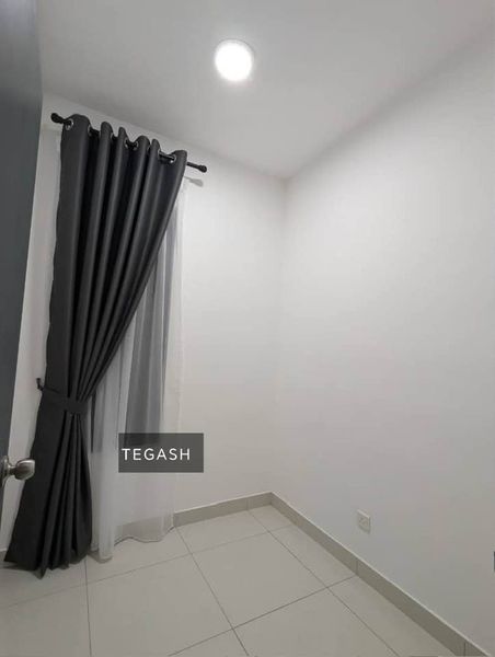 ASH Trio by Setia Partially Furnished 915sqft - photo 3