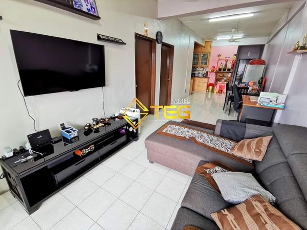 Eric Vista Indah Put ...