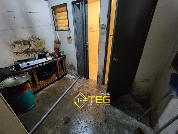 Eric 1st Floor Shop Aprt Tenanted Freehold NonBumi - photo 3