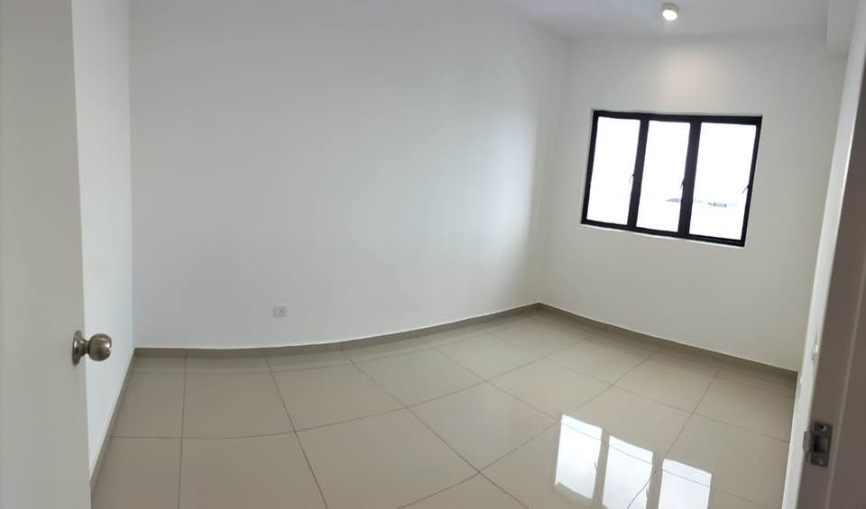 Eric Huni Residence Partly Furnished 1000sqft - photo 4