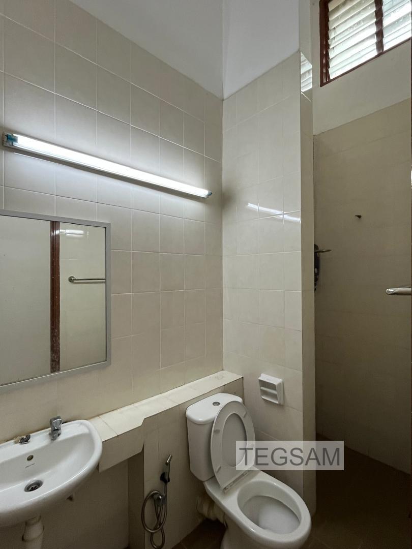 Eric Jalan Makyong 1sty House Freehold Non Bumi - photo 2
