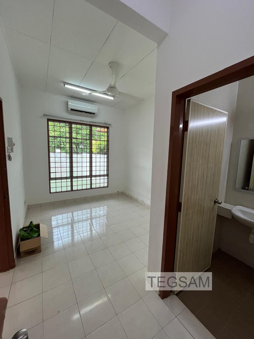 Eric Jalan Makyong 1sty House Freehold Non Bumi - photo 4