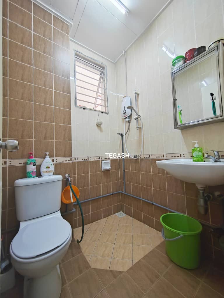 Eric Setia Damai 16 Setia Alam 2Stry Furnished - photo 3