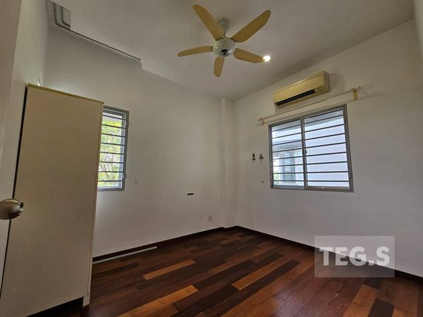 S Lagoon Suite Kota Kemuning 2Sty House Renovated - photo 2