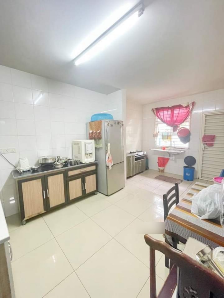 Eric Damai Residence Well Maintained 2sty House - photo 4