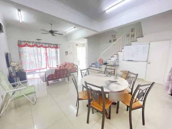 Eric Damai Residence Well Maintained 2sty House - photo 6