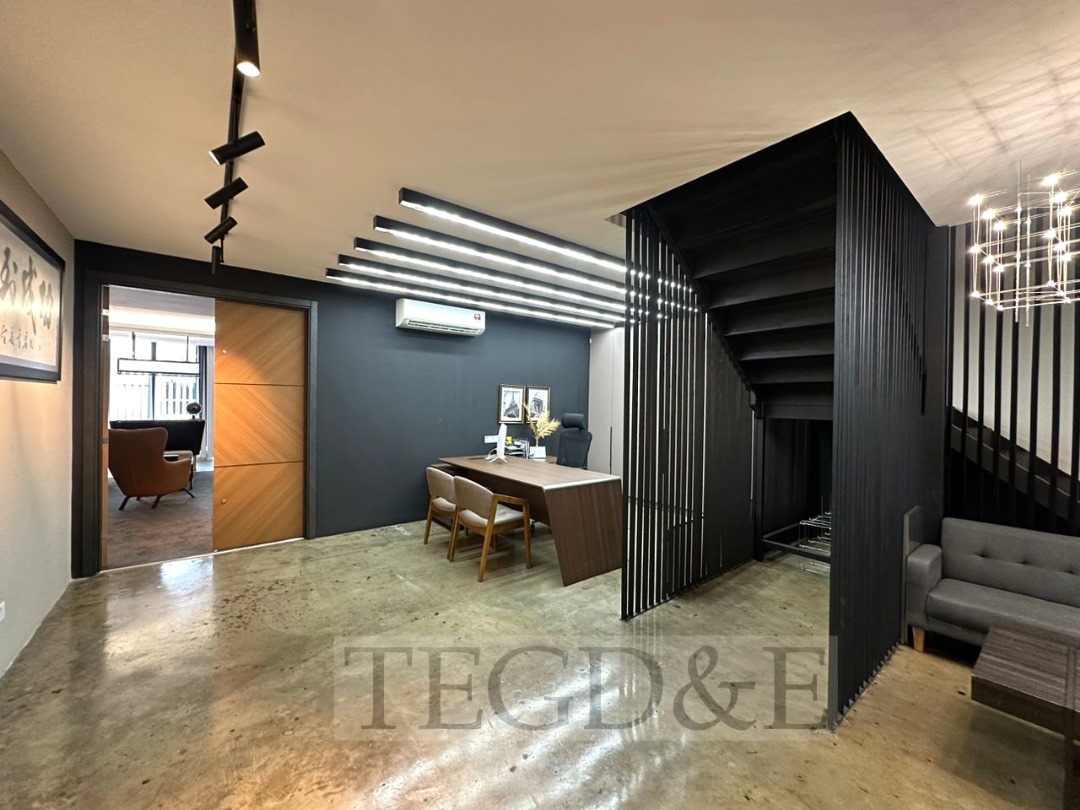 E Welloyd Industrial Park Renovated Factory - photo 2