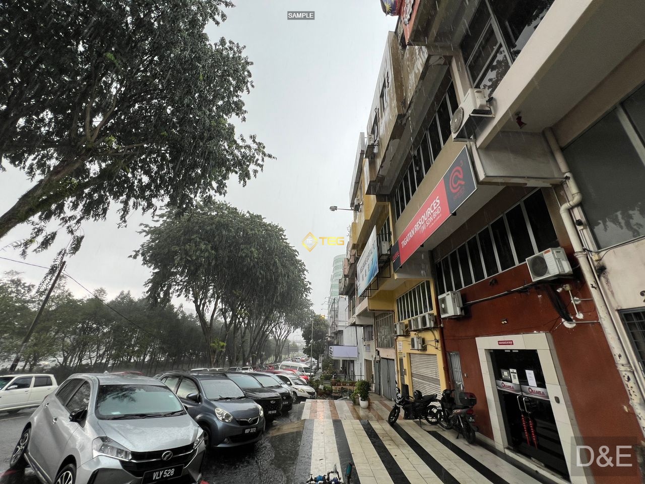 Eric Taman Intan Klang 3 n Half sty Shop Lot - photo 2