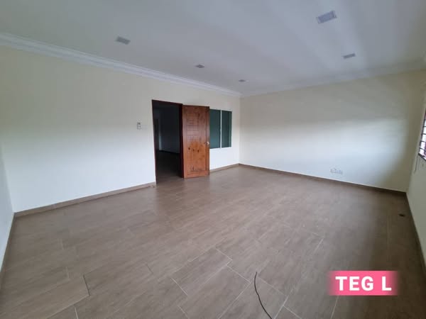 L Telok Gadong First Floor Shoplot Renovated - photo 3