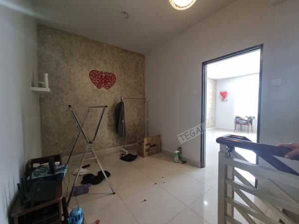 Eric Cassava Bandar Puteri 2 n Half sty House - photo 3
