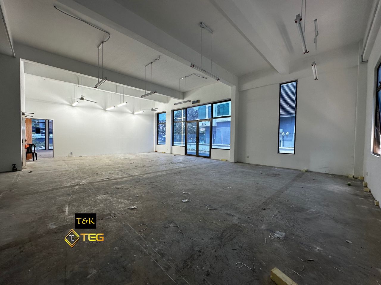 TnK Jalan Meru 3sty Commercial Building Good Cond - photo 11