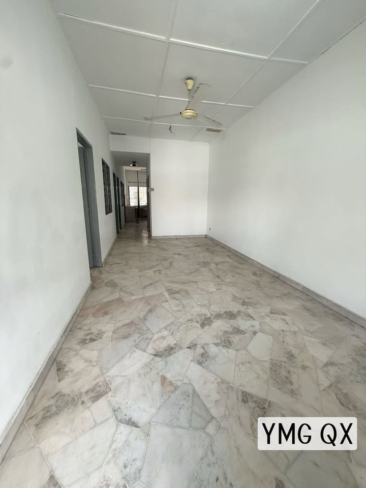 Emily Klang Utama Single Storey House - photo 2