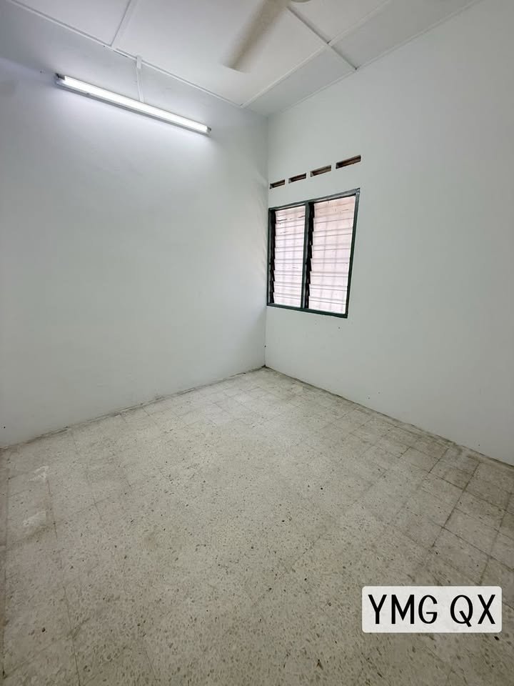 Emily Klang Utama Single Storey House - photo 9