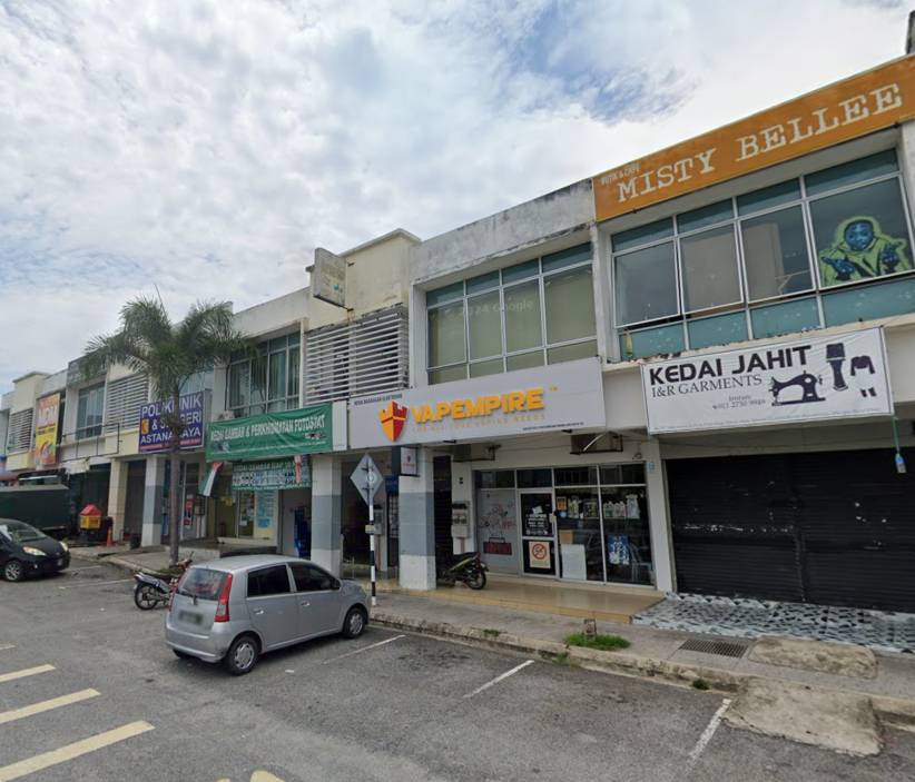 Eric Puncak Alam Double Storey Shop - photo 3