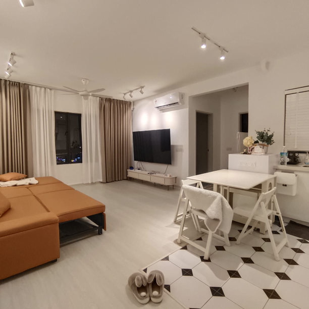 eric Huni Residence  ...