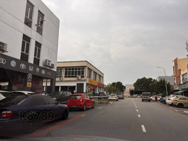 K Bukit Raja Shop Corner - photo 2