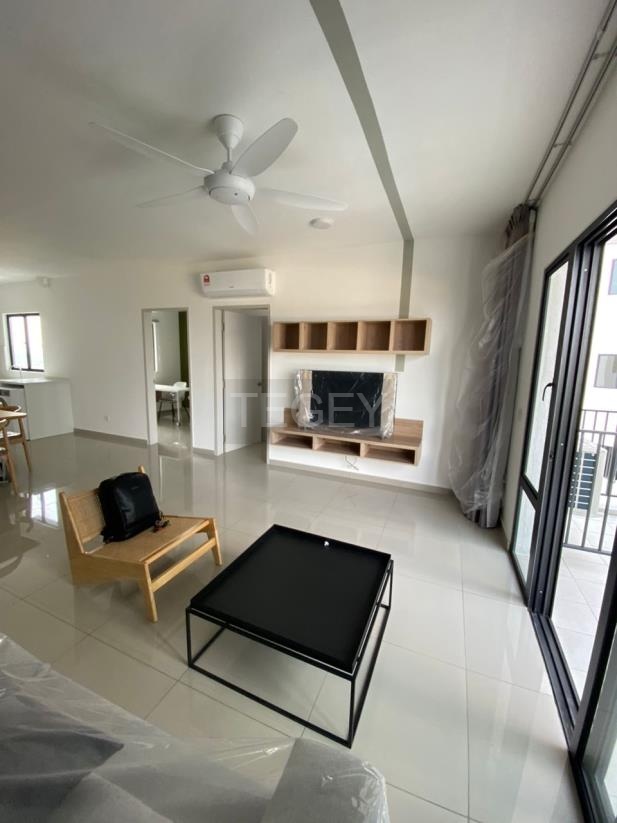 eric Huni Residence Eco Ardence Apartment - photo 7