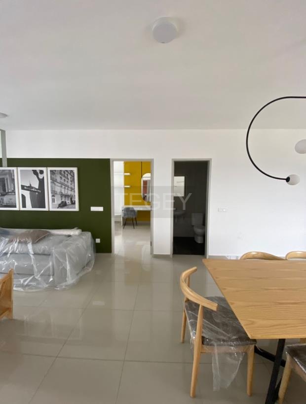 eric Huni Residence Eco Ardence Apartment - photo 8