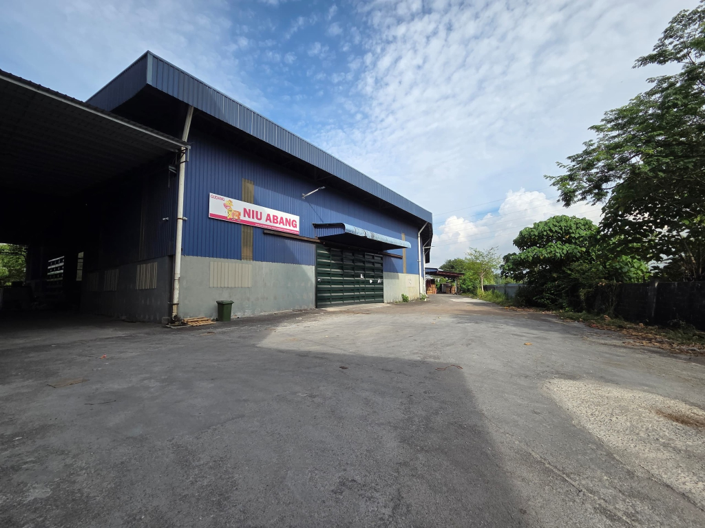 Klang Jaya Factory 1500amp - photo 4