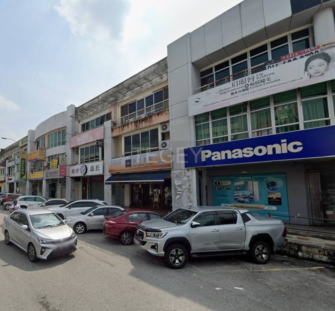 Eric Bukit Tinggi Klang Shop Second Floor