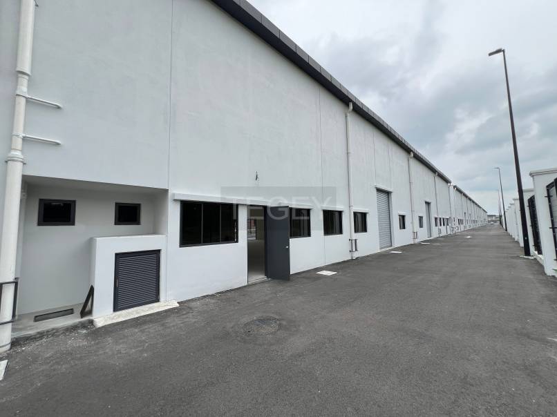 Eric Puncak Alam Eco Business Park Rubix - photo 4