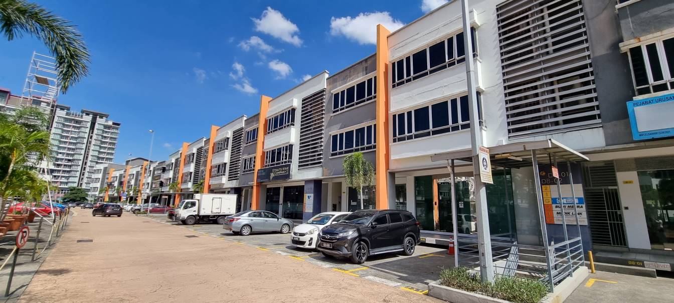END LOT SHOP FOR RENT DANA 1 COMMERCIAL CENTRE - photo 12
