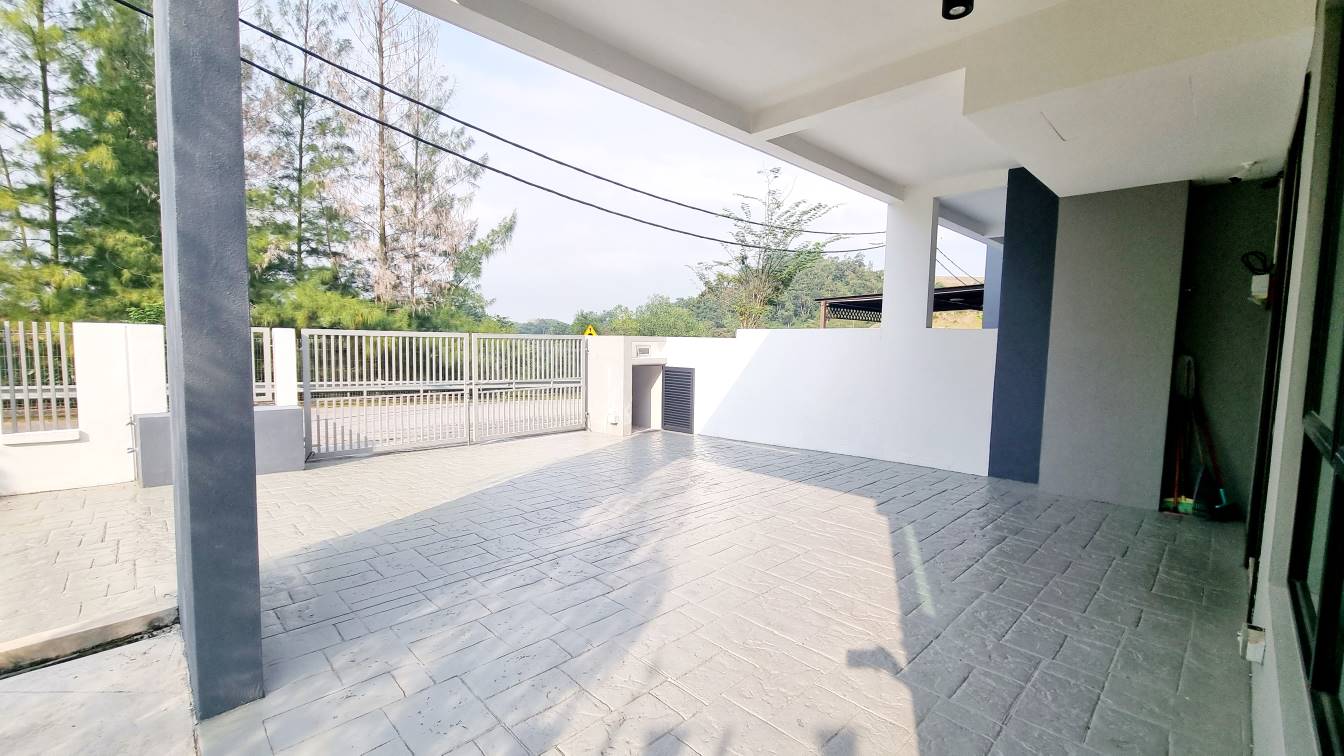 Kajang New Freehold Terrace House End Lot - photo 8