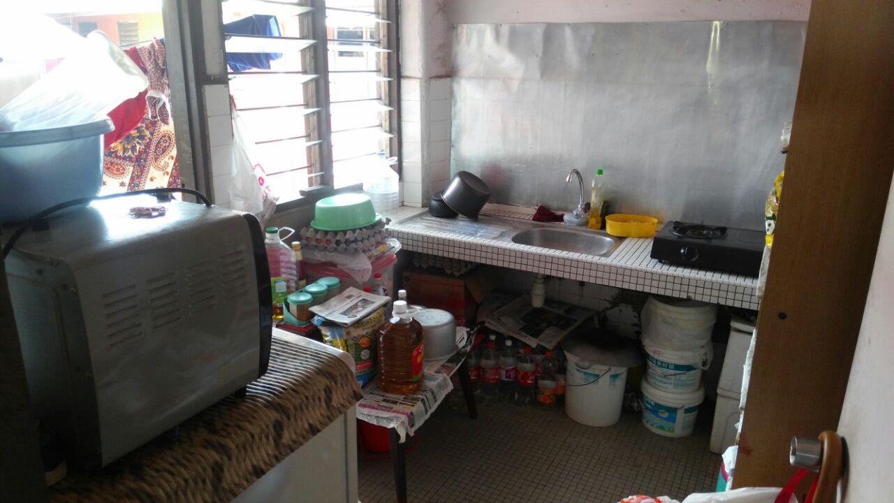 Flat Sungai Besi, Berhampiran Midvalley - photo 4